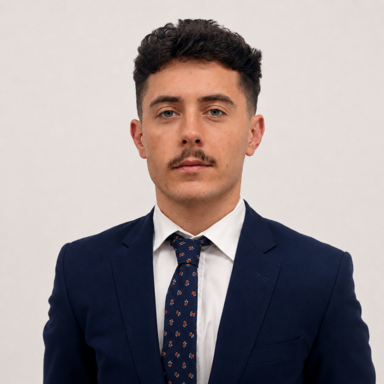 Elijah (Eli) Smith - Paralegal at Sambanis Family Law